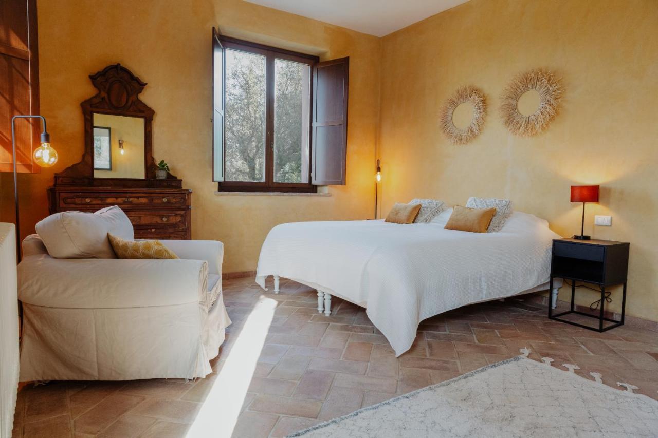 Agriturismo Qui Voglio Monte Roberto Exterior foto