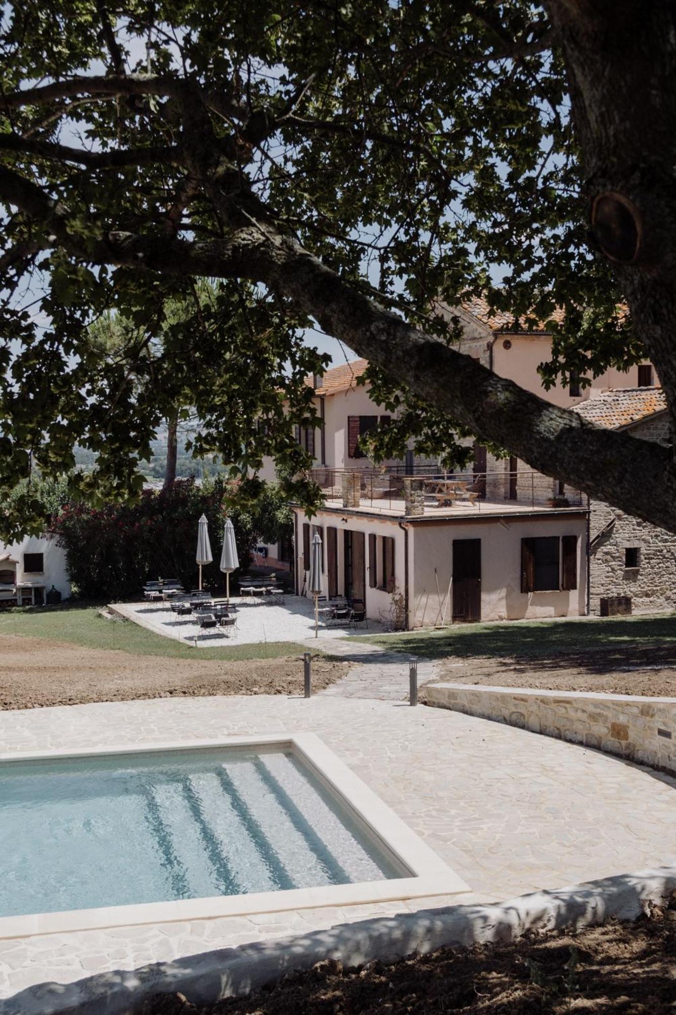 Agriturismo Qui Voglio Monte Roberto Exterior foto